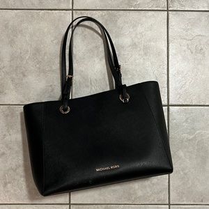 MICHAEL KORS Black Tote Bag with Compartments